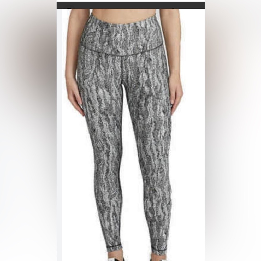 Kirkland leggings size Small